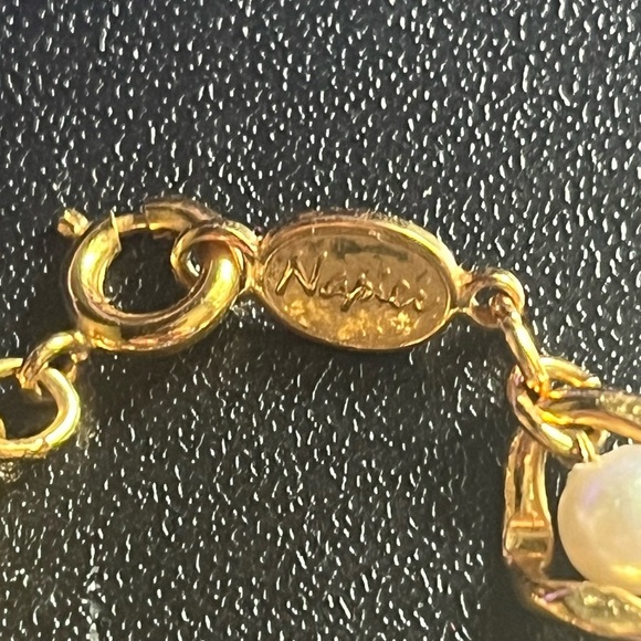 Vintage Napier Signed Single Strand Faux Pearl Woven Gold Tone Necklace - Picture 2 of 5